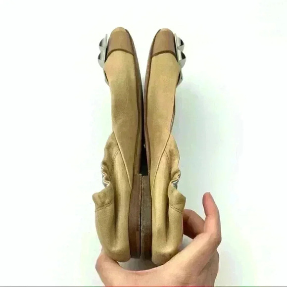 Bcbgmaxazria flats sz 8.5 38.5 tan leather studded - Picture 6 of 12